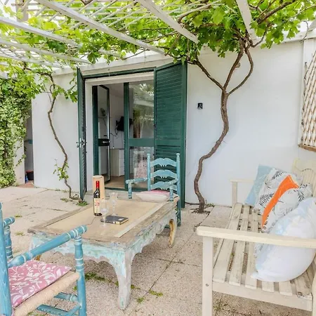 Rai's 2 - Private Veranda & Relax Apartment *
